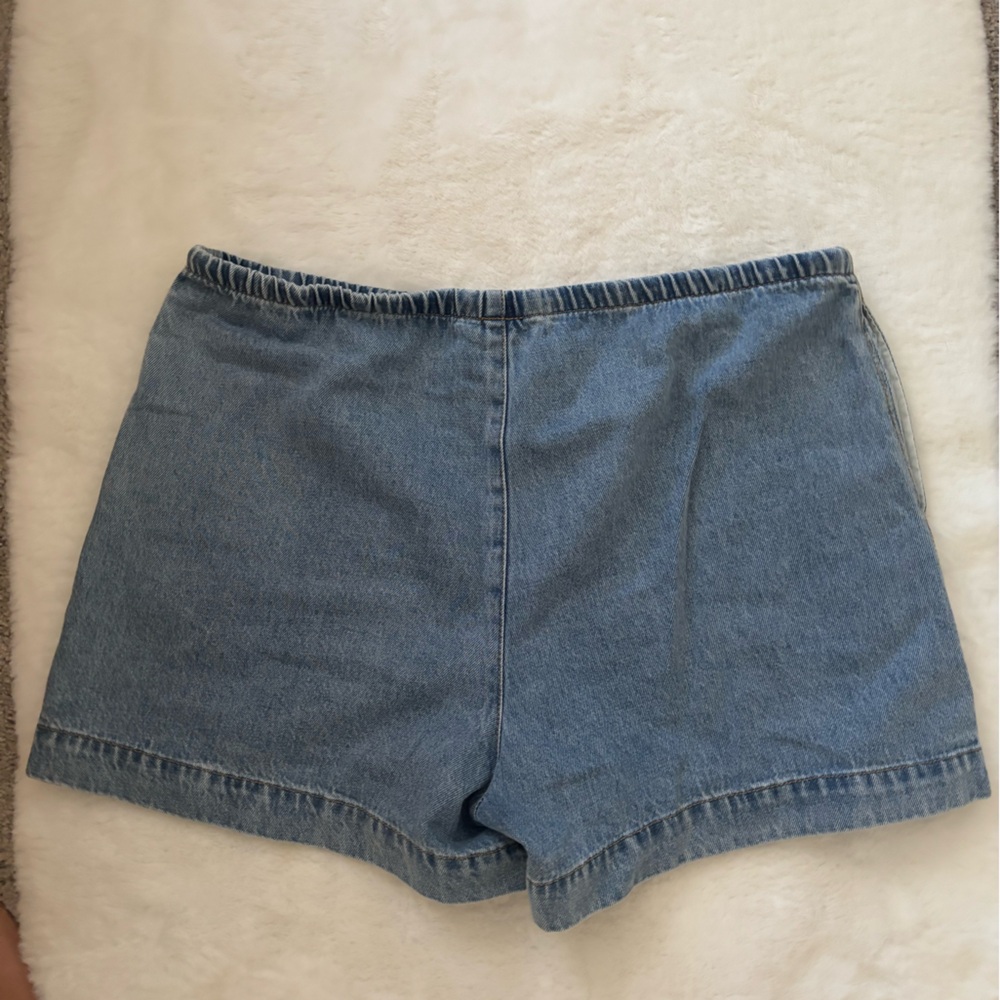 H&M Light Blue Jean Shorts - Picture 5 of 5